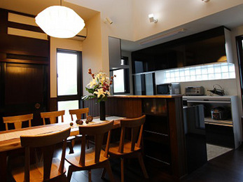 キッチンもとても使いやすく吹き抜けで明るくなりとても満足しています。