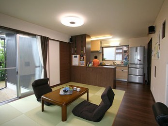 帰宅時間が遅くなっても、気兼ねなくゆっくり寛げるようになりました。