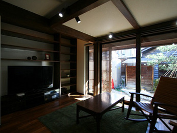 既存レトロの風合いを生かし、将来を考えたリフォーム計画をご提案しました。