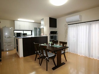 和室を寝室にした時に隣に納戸があるのは、とても使いやすいなあと思っています。