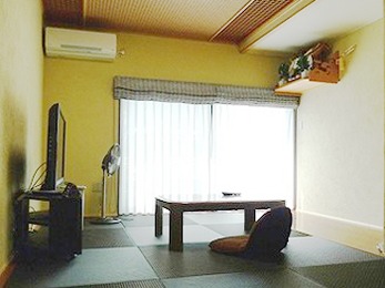 収納が充実したので、リビングがすっきりと保てるようになり、家族団らんの場となりました。