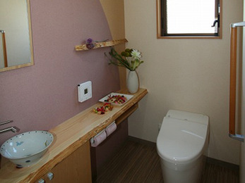 天然の木目の優しさと、ぬくもりある優しいデザインのトイレが一番気にいっています。