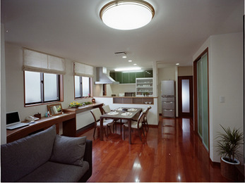 キッチンから家族の顔が見えて、寂しかったお料理の時間が楽しくなりました。