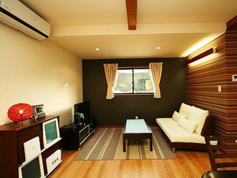 実家横に住まいをかまえ、母屋との程良い距離感、安心感があります。