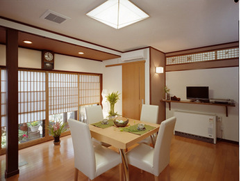 居間がとても明るくなり、寒かった居間も蓄暖でとても快適になりました。