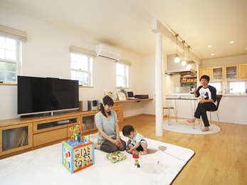 1、2階をそれぞれ左右にわけているので、それぞれの生活スタイルで気兼ねなく生活できます。