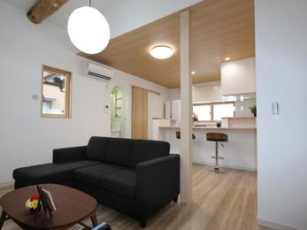 玄関別の一部共有二世帯住宅はほど良い距離感を第一に考えました。