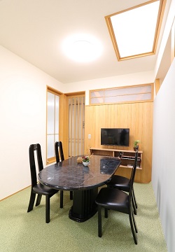 ダイニング　M邸